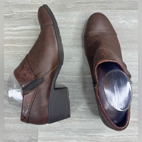 b.o.c. Rosamela Faux Leather Ankle Booties Womens Size 11 - Picture 4 of 10